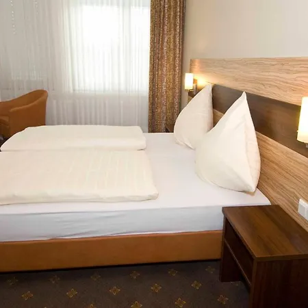 Hotel Nierswalder 3*