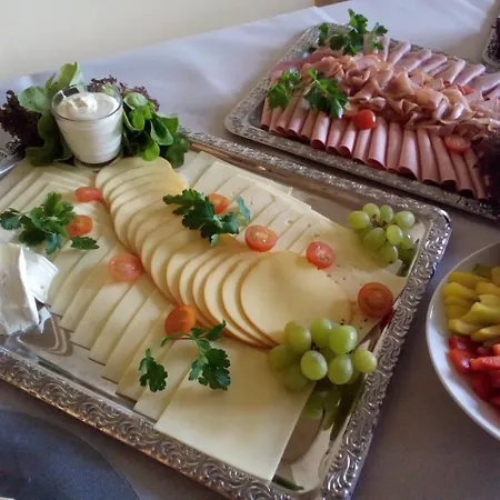 Hotell Nierswalder 3*